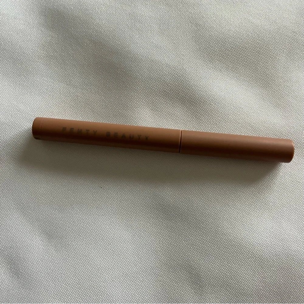 FENTY BEAUTY by Rihanna Shawdowstix Longwear Eyeshadow Stick Tira’Miss You NWT